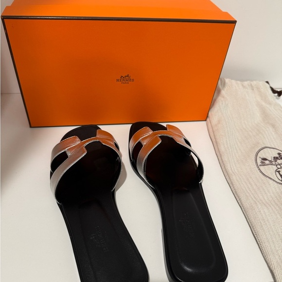 Hermes Silver Leather Sandals Oran leather mules silver size 38/5 - Picture 10 of 14